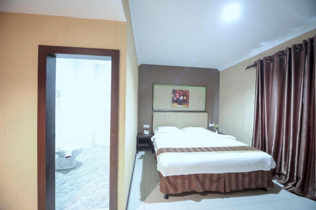 New Hollywood Hotel Pekanbaru Exteriér fotografie